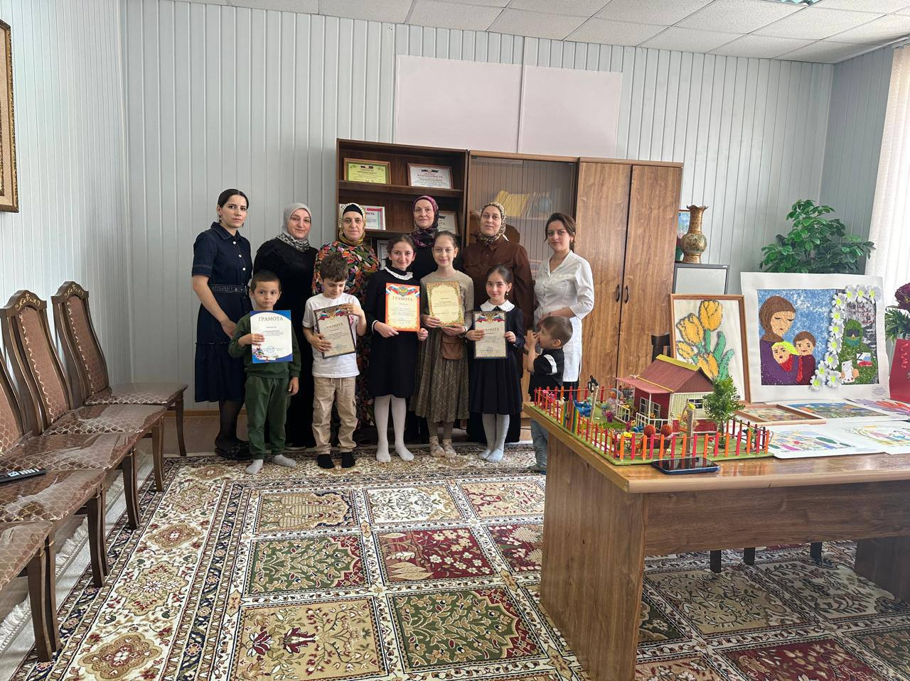 Подведение итогов первого этапа конкурса детских работ "Наша семья"